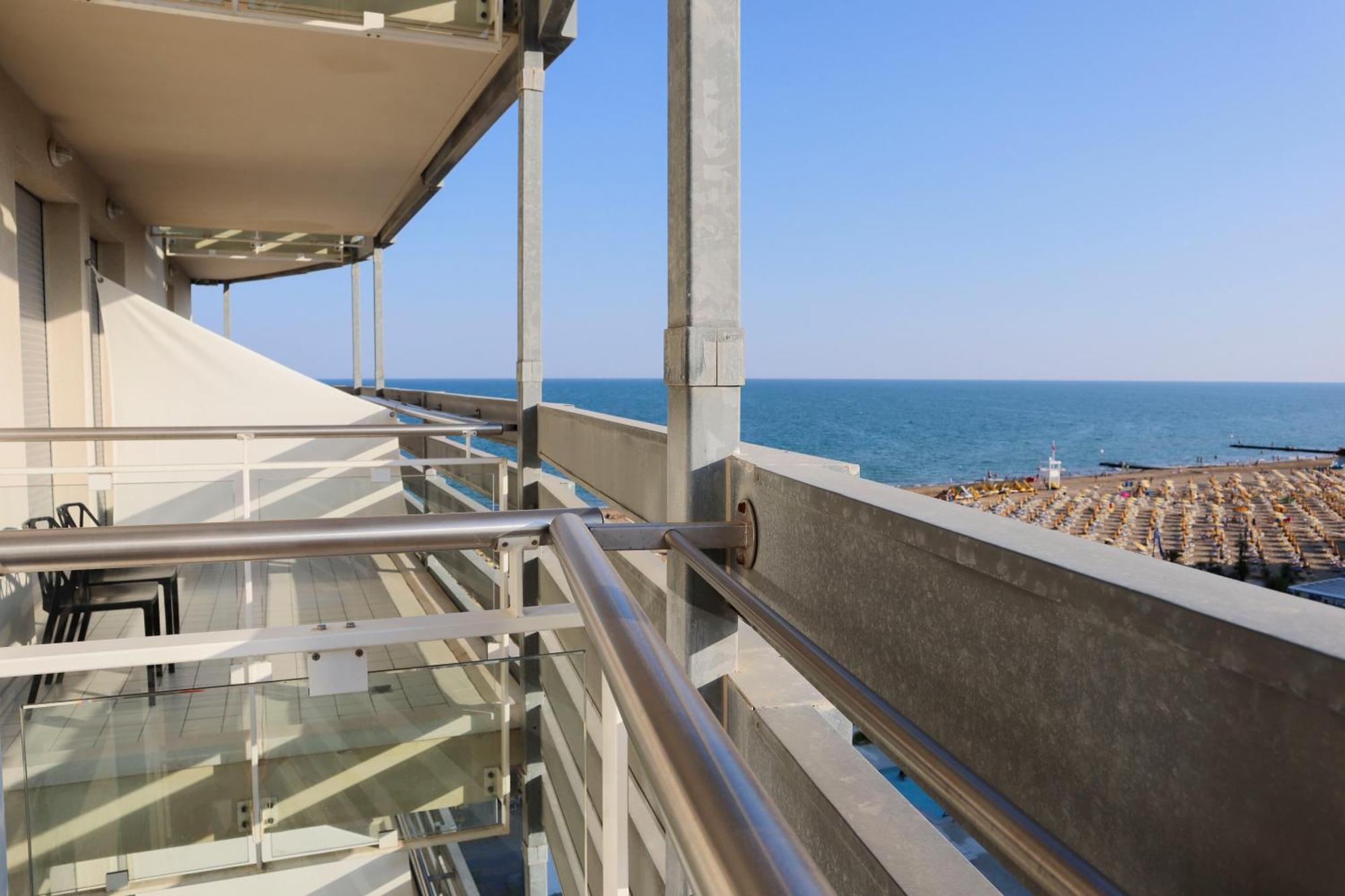 Boutique Hotel Bali Lido di Jesolo Esterno foto